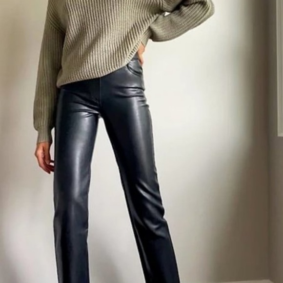 Black Aritzia Wilfred Melina vegan leather pants - Picture 4 of 7